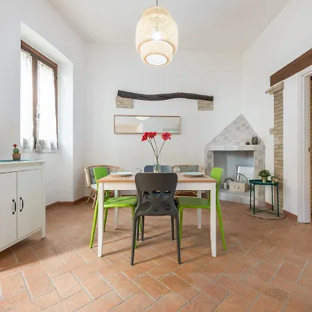 Vico 9 - Center House Holiday home *